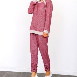 Women's jogger set. Pants and top. 2 pc. Shimmery. NWOT. Size 1x. Egs …